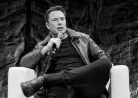Илон Маск призвал Зеленского уйти на фоне ограничений Starlink